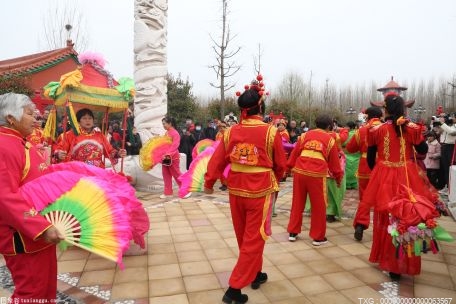 隐珠街道双珠路社区举办了广场舞活动 展示老年人风采