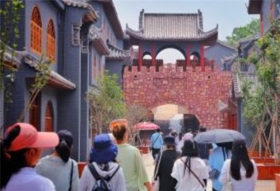 福建省春节假日实现旅游收入超76亿元